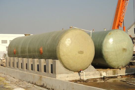 北京玻璃鋼臥式儲罐施工現(xiàn)場